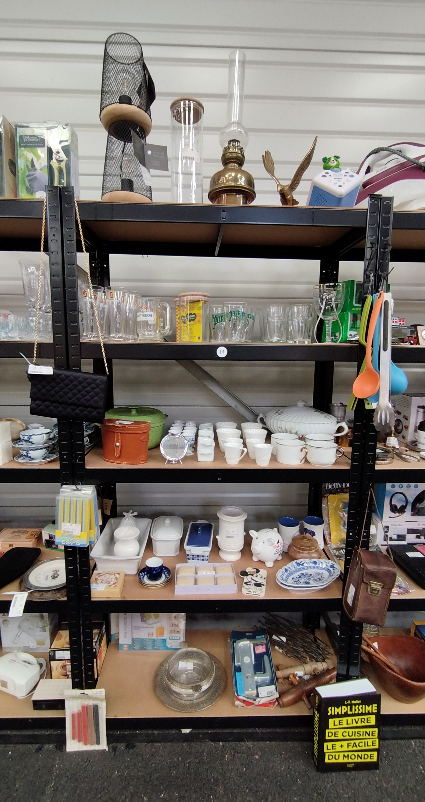 visuel Stand ETAGERE SANS PENDERIE